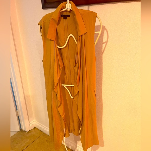 Madden...k waterfall vest with belt - Picture 1 of 5